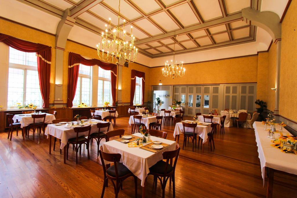 Gastehaus Deutsches Haus Otel Northeim Dış mekan fotoğraf